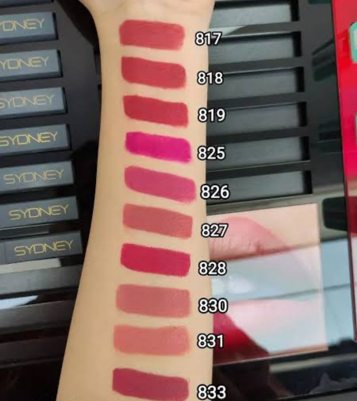 رژلب مات جامد سیدنی مدل velvet Matte حجم 6 گرم شماره 818